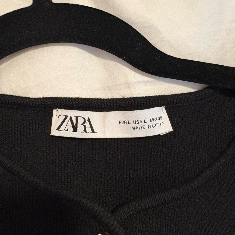 Zara Knit Black Tank Silver Buttons - Picture 4 of 4
